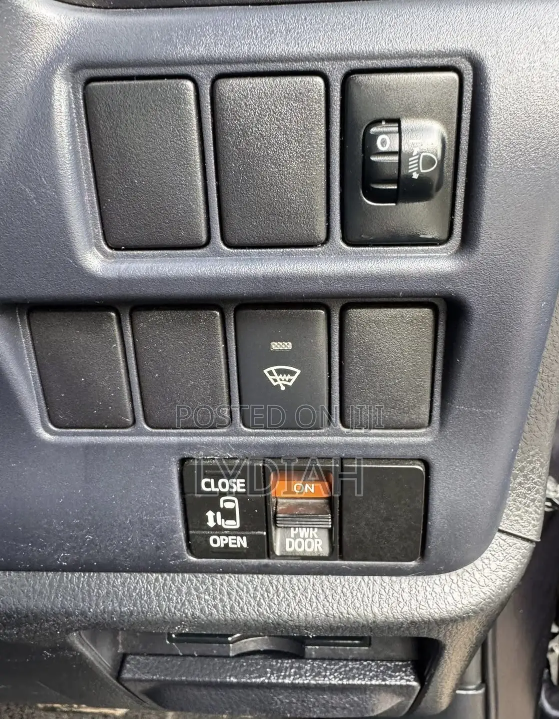 Toyota Voxy 2015 Gray