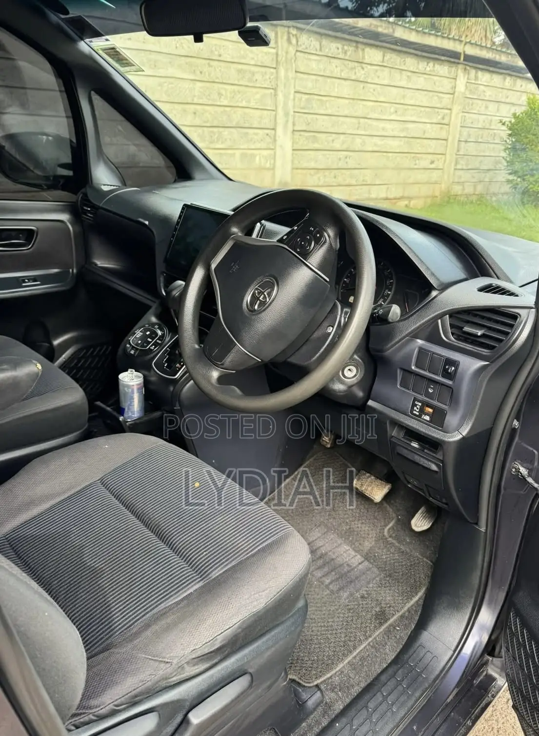 Toyota Voxy 2015 Gray