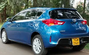 Toyota Auris 2013 Blue
