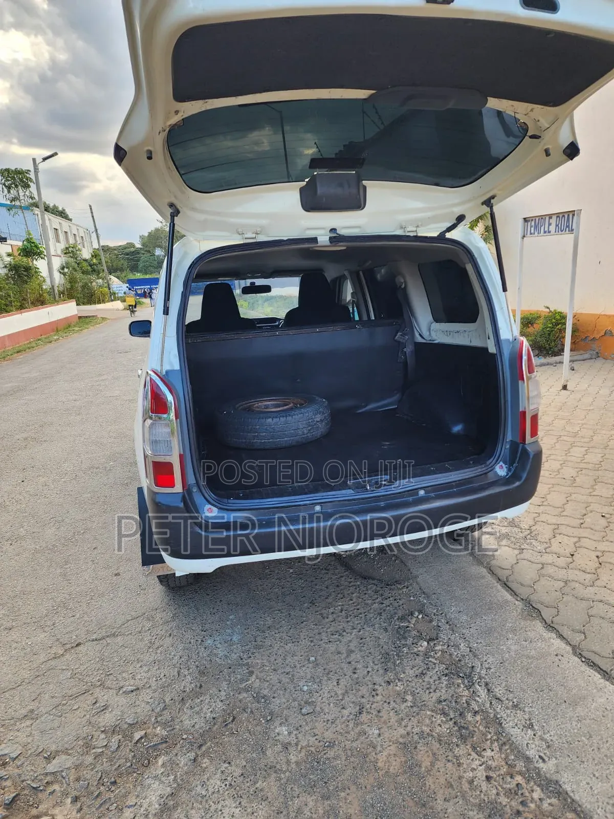 Toyota Succeed SV Premium 2016