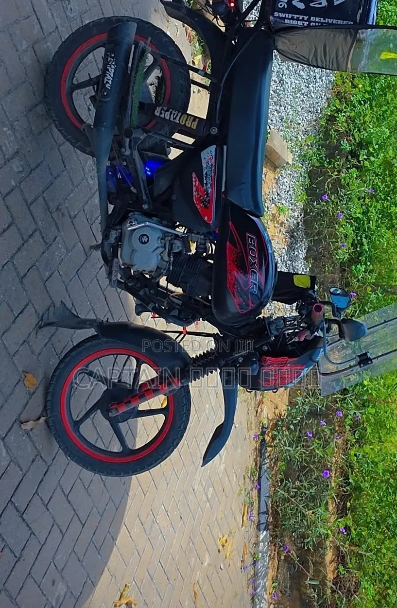 Bajaj Boxer 2024 Red