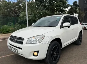 Toyota RAV4 2011 White