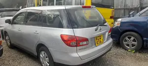 Nissan Wingroad 2010 Silver