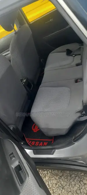 Nissan Wingroad 2010 Silver