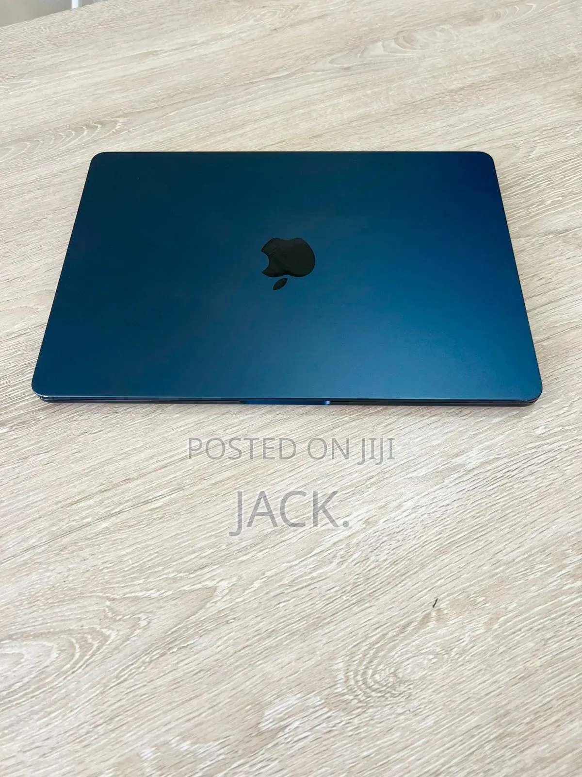 Laptop Apple MacBook Air 2024 M3 8GB Apple M3 SSD 512GB