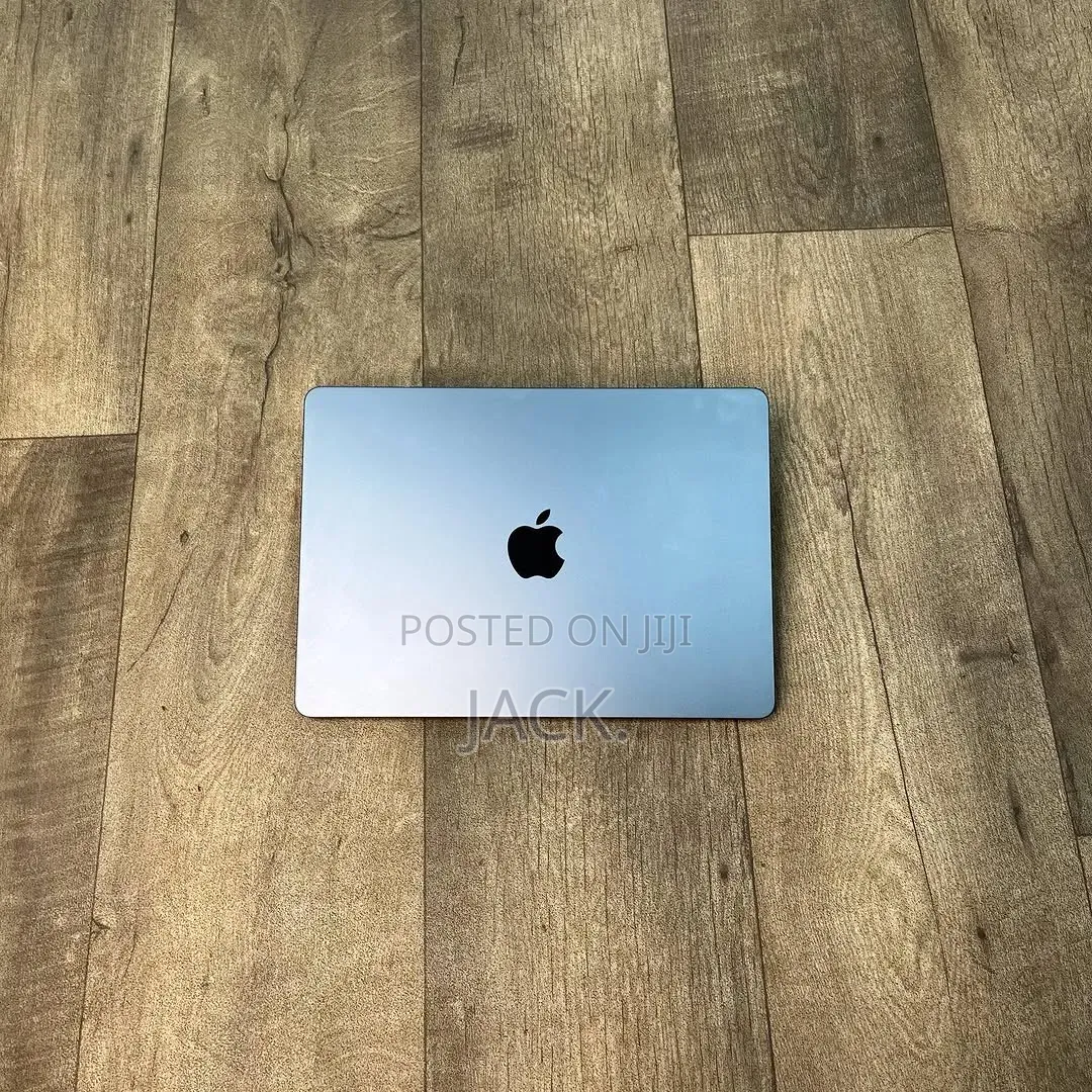 Laptop Apple MacBook Air 2024 M3 8GB Apple M3 SSD 512GB