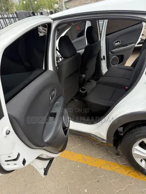 Honda Vezel 2017 White