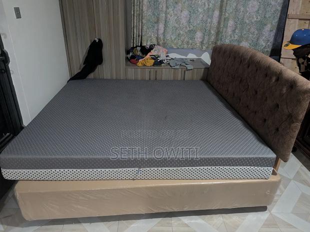 6x6 Hinge-Less Bed + Dr Mattress - thumbnail 3