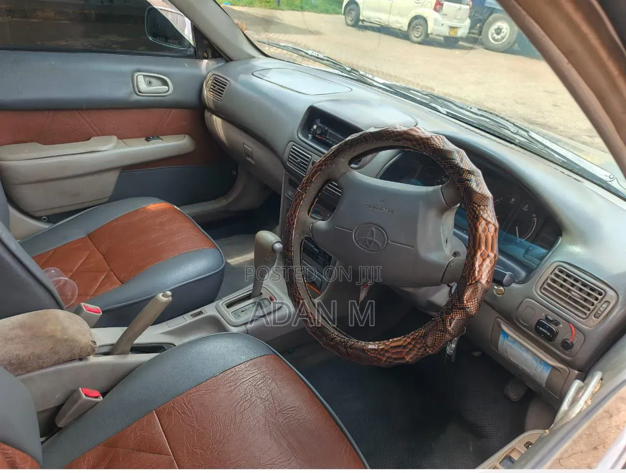 Toyota Corolla 1999 Silver