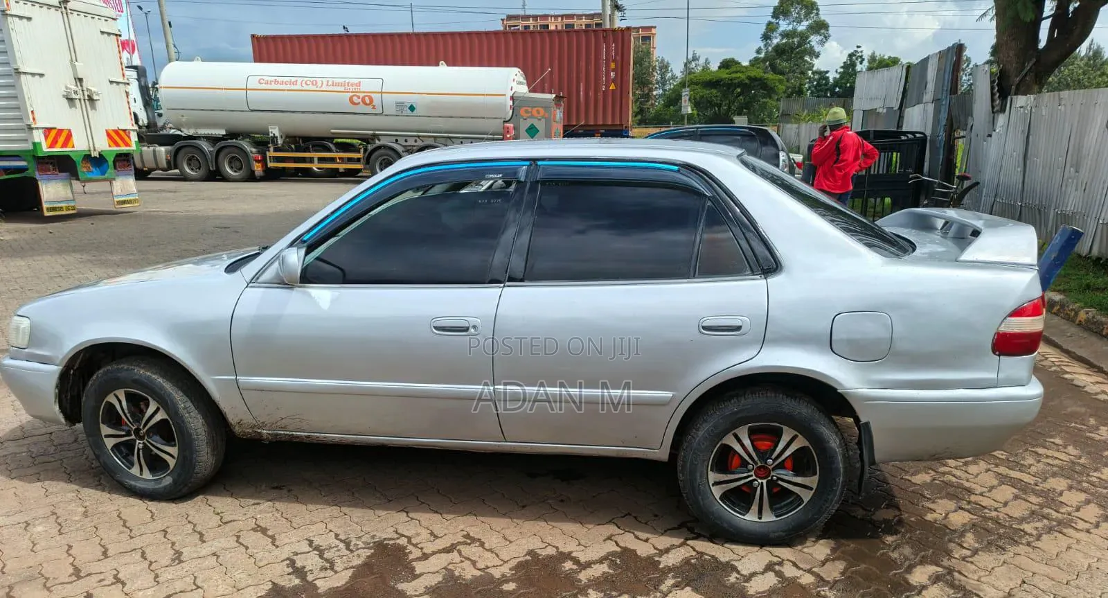 Toyota Corolla 1999 Silver