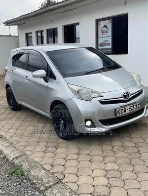 Toyota Ractis 2014 Silver