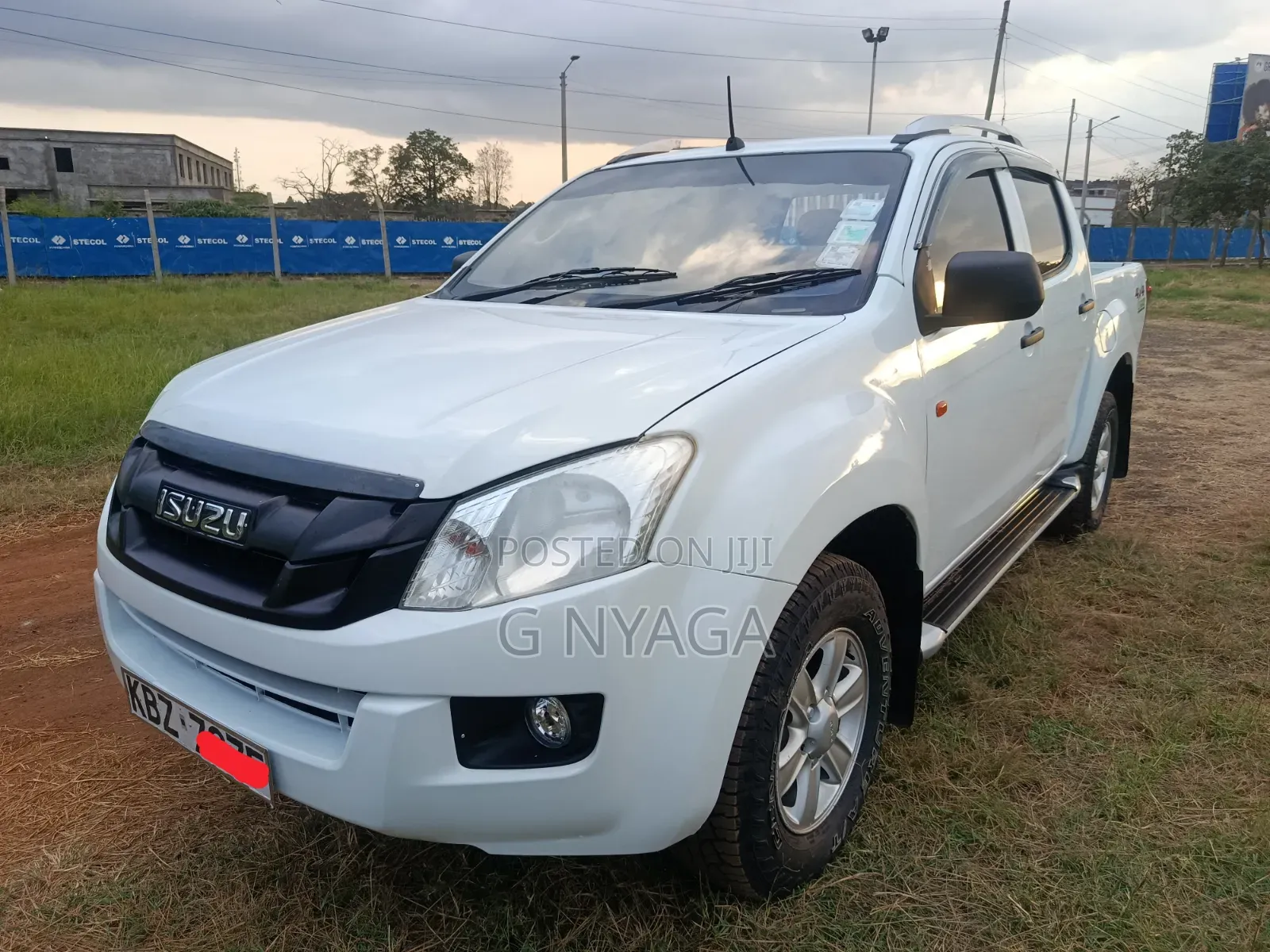 Isuzu D-MAX 2015 White