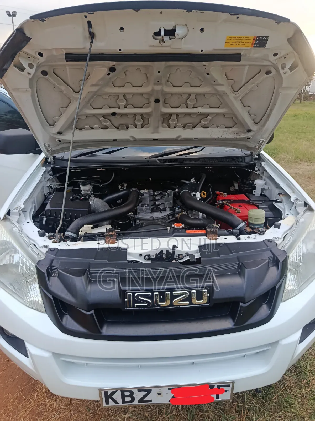 Isuzu D-MAX 2015 White