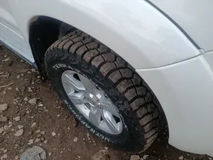 Toyota Hilux 2011 White
