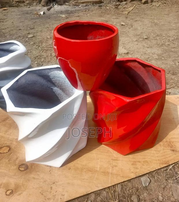 Fiberglass Flower Pots - thumbnail 9