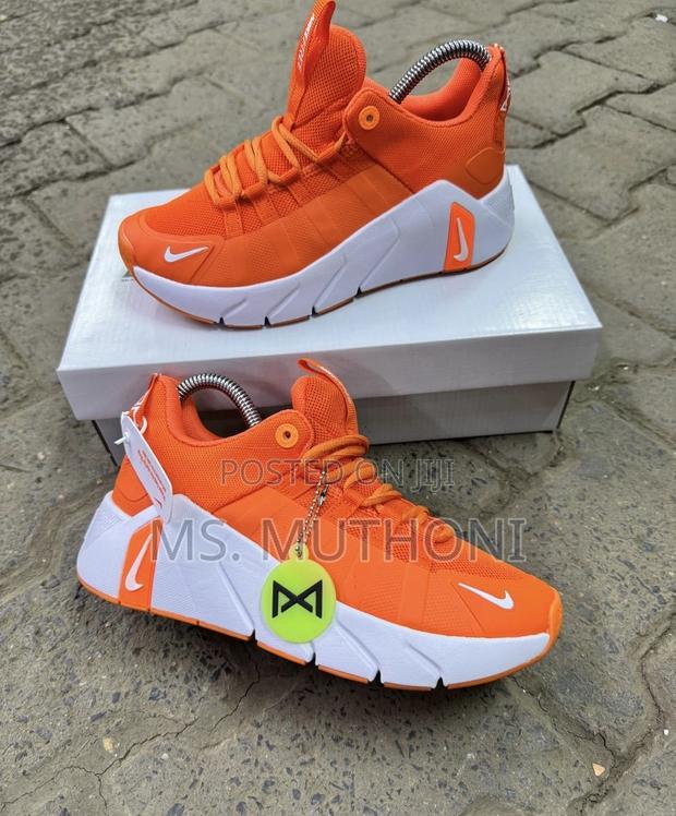 Bright Orange Nike Free Metcon 6 Sneakers Ft a Chunky White Midsole
