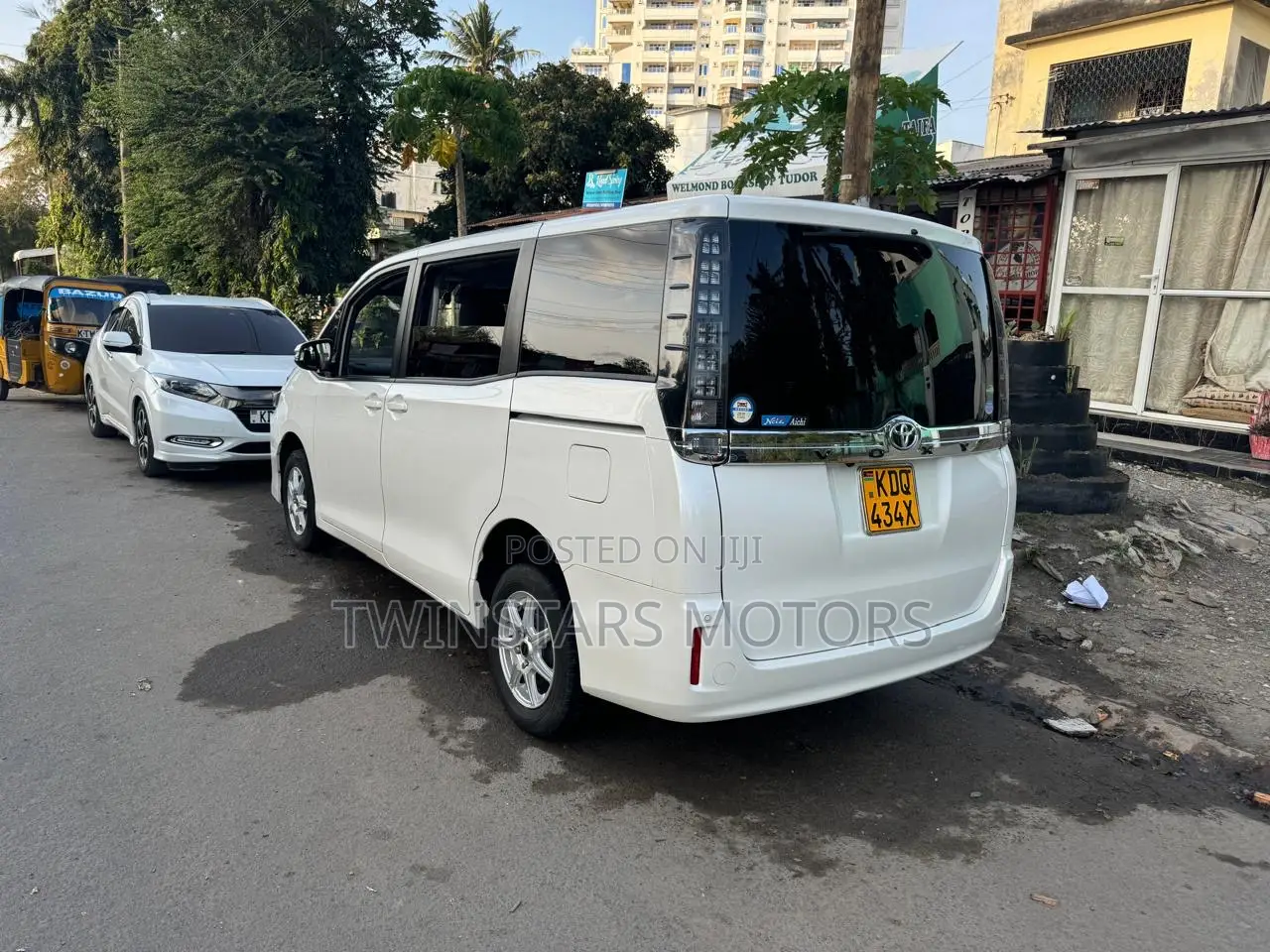 Toyota Voxy 2017 White
