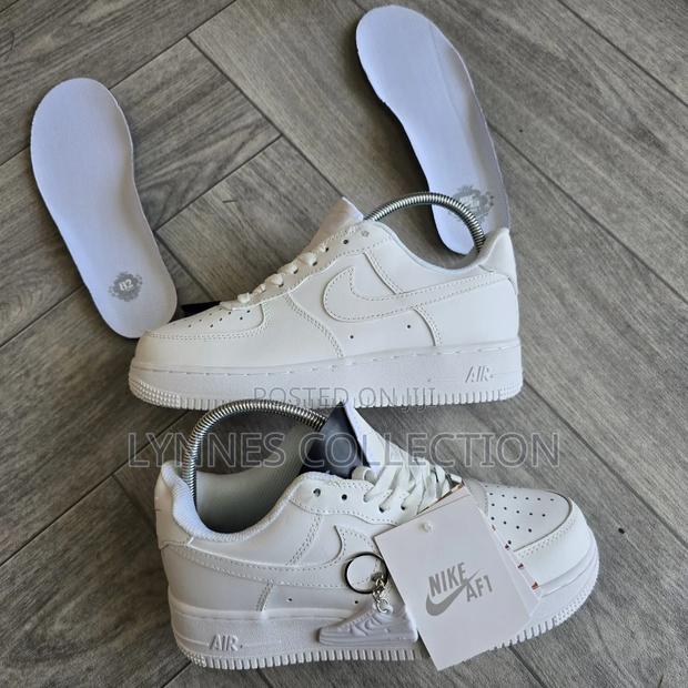Airforce 1 White Shoes
