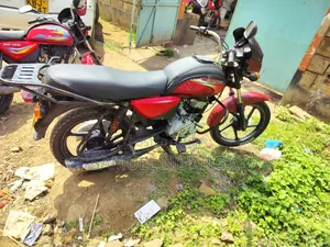 Bajaj Boxer 2011 Red