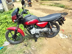 Bajaj Boxer 2011 Red