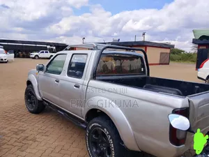 Nissan Navara 2004 Silver