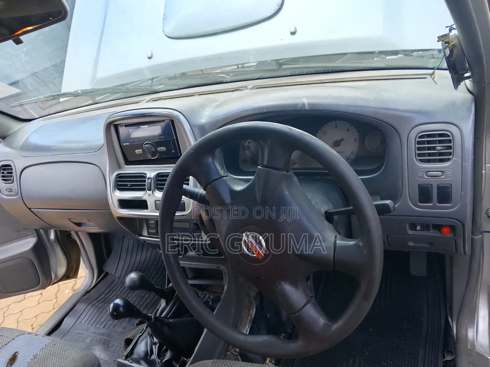 Nissan Navara 2004 Silver