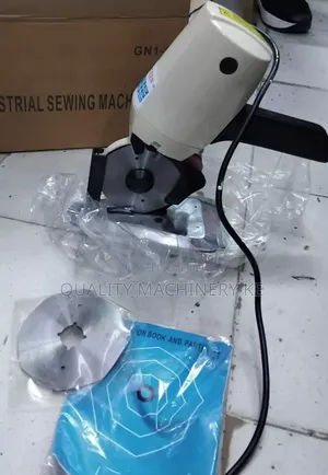 Easy to Use Cloth Cutting Machine