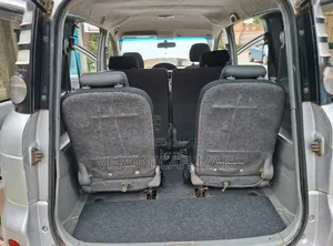 Toyota Sienta 2010 Silver