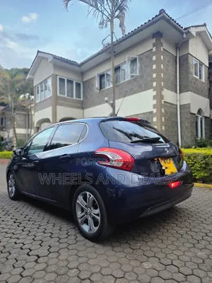 Peugeot 208 2013 Blue