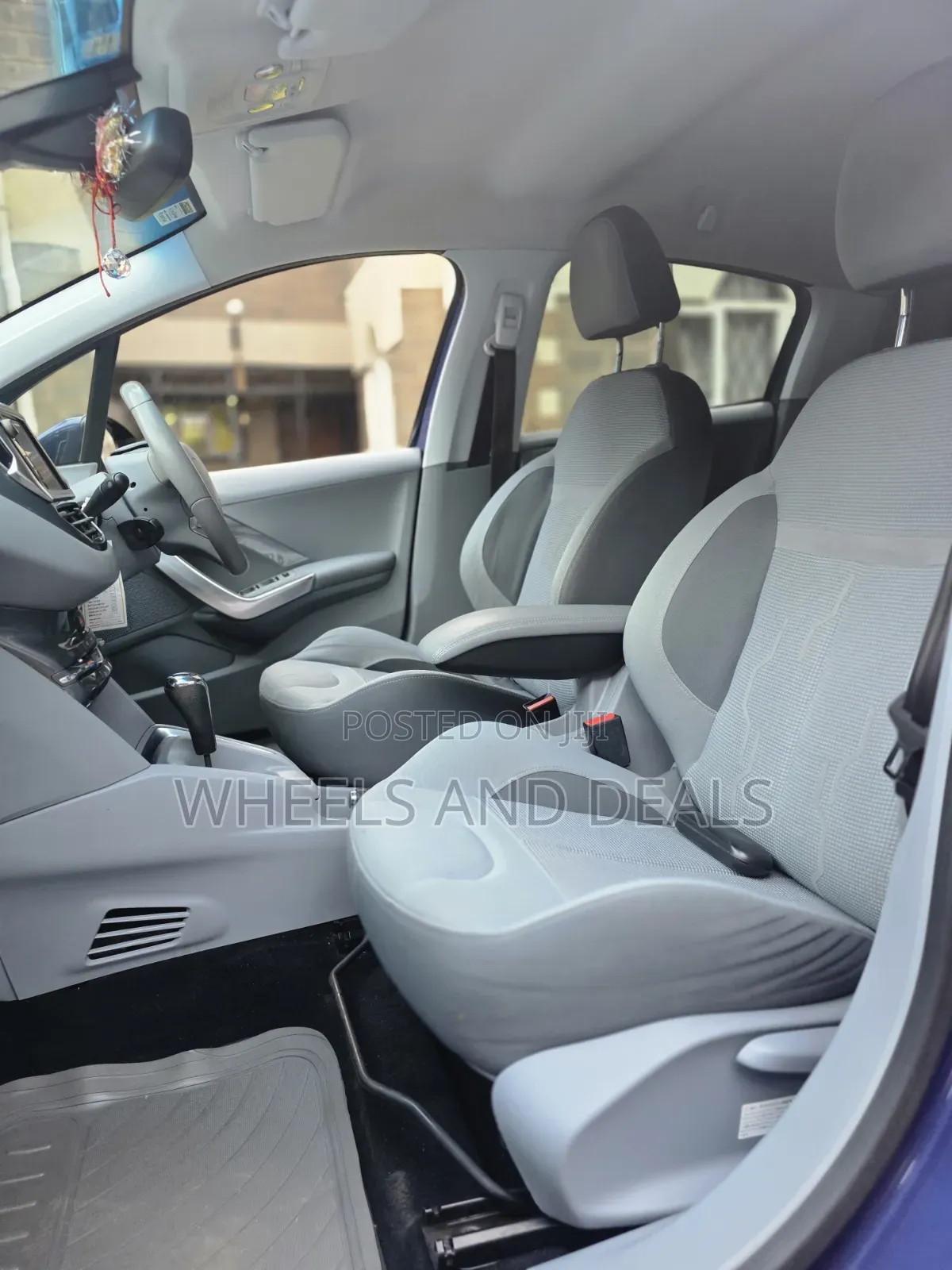 Peugeot 208 2013 Blue