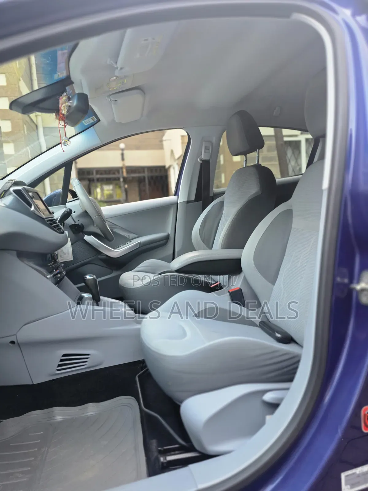 Peugeot 208 2013 Blue