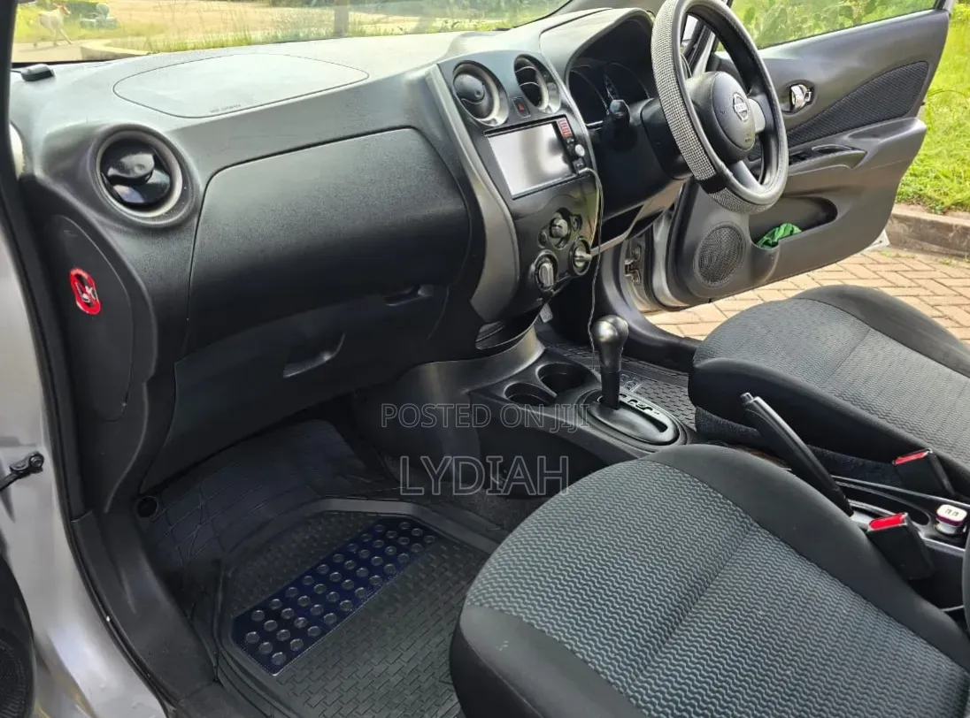 Nissan Note 2014 Silver