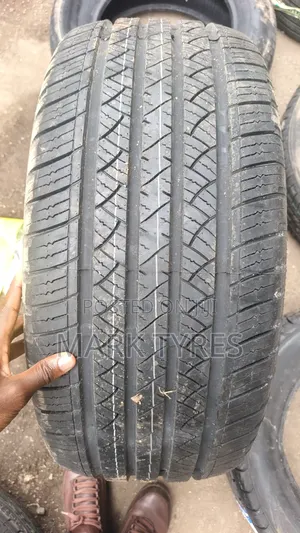 275/45r20 Maxtrek Tires