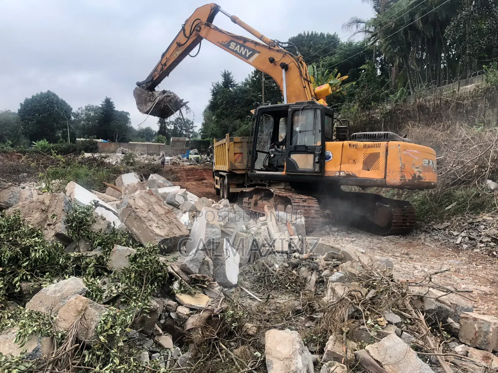 Excavator,Wheel Loaders and Backhoe for Hire