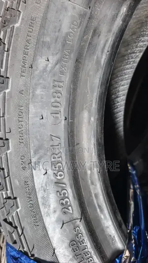 235/65r17 Comforser Cf 1000