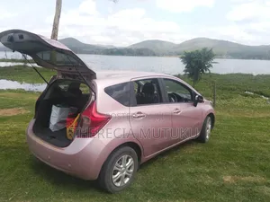Nissan Note 2015 Pink