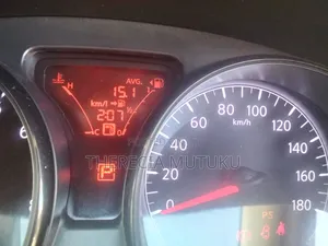 Nissan Note 2015 Pink