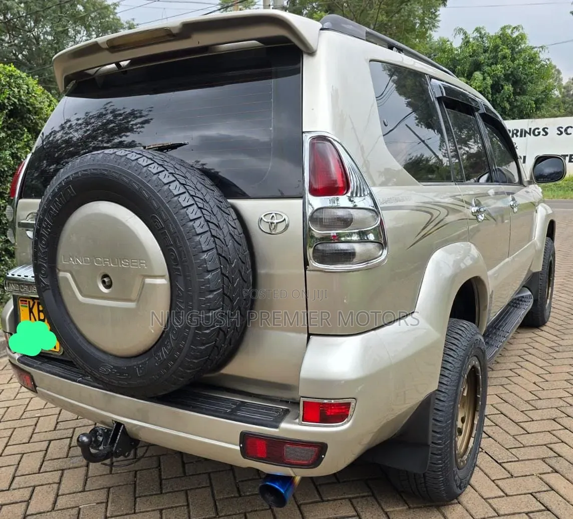 Toyota Land Cruiser Prado 2005 Silver