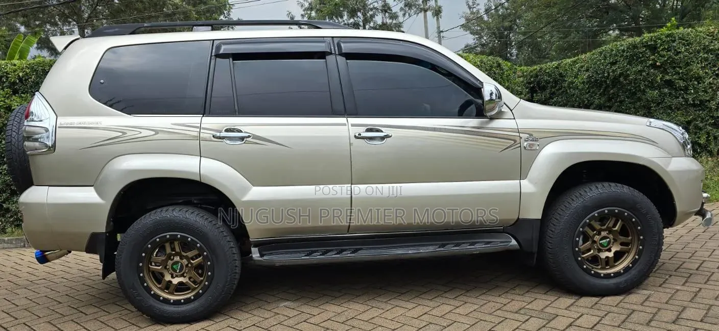 Toyota Land Cruiser Prado 2005 Silver