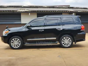 Toyota Land Cruiser 2012 Black