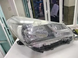 Toyota Vitz 2015 Clear Headlight 52-269