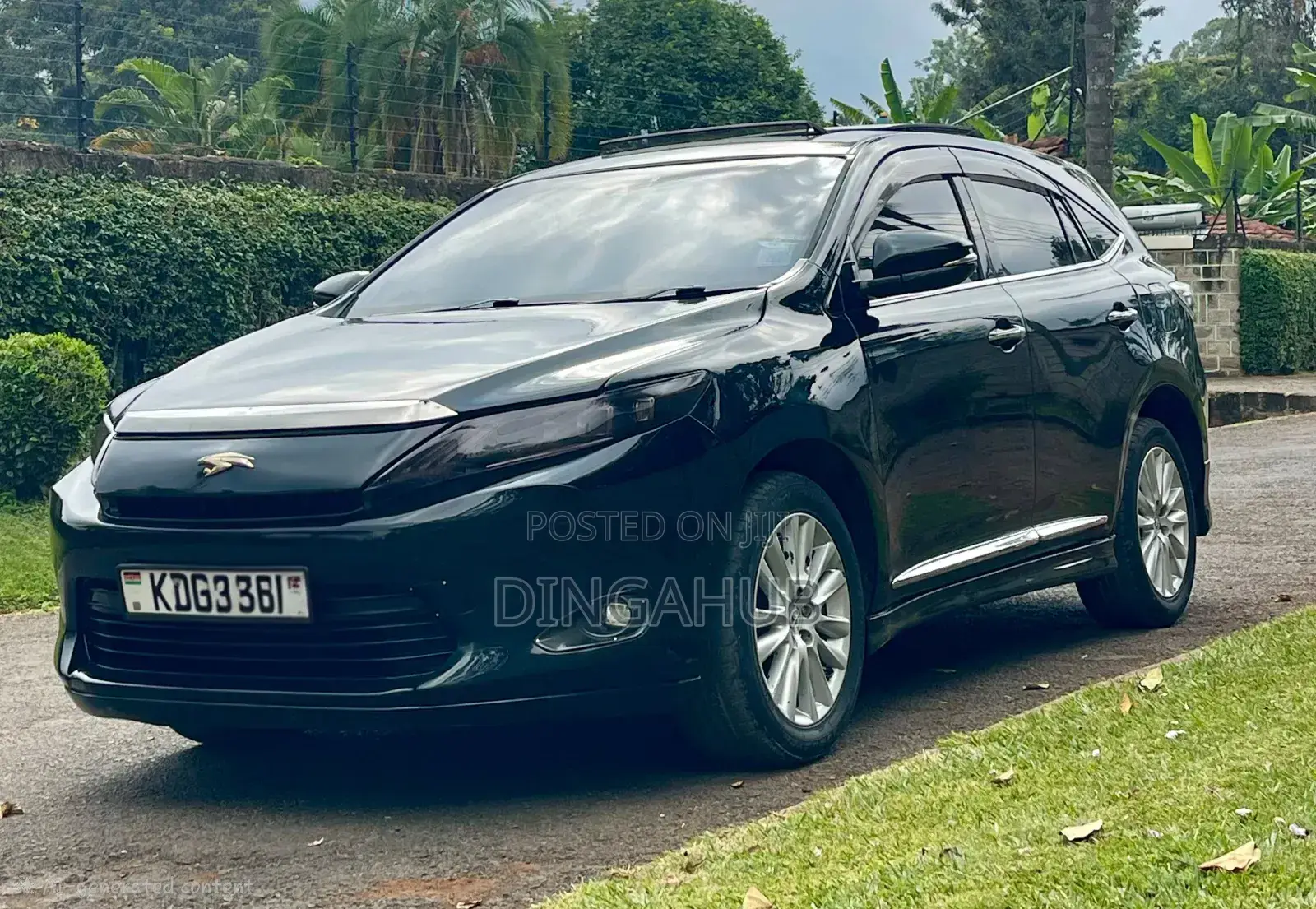 Toyota Harrier 2.0 2015 Black