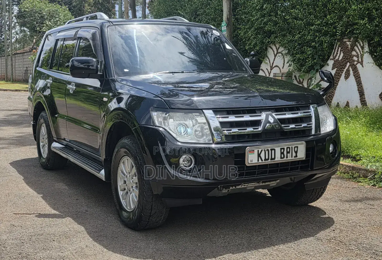 Mitsubishi Pajero 2013 Black