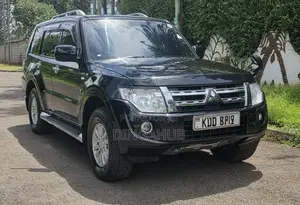 Mitsubishi Pajero 2013 Black
