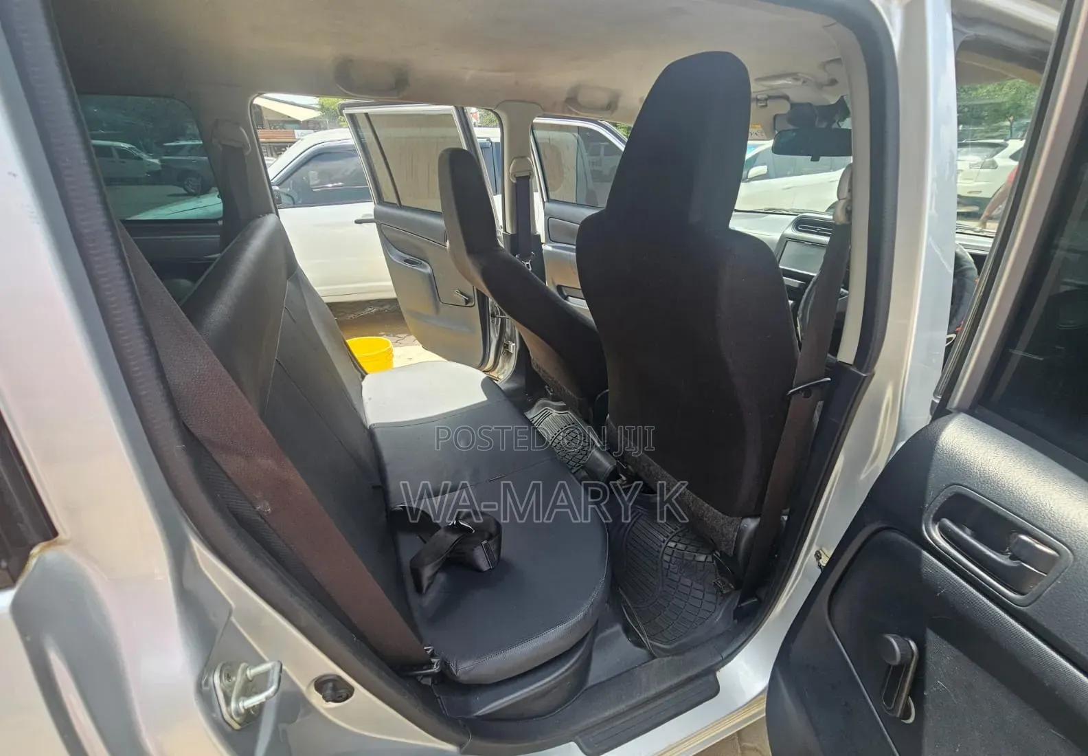 Toyota HiAce 2018 Silver