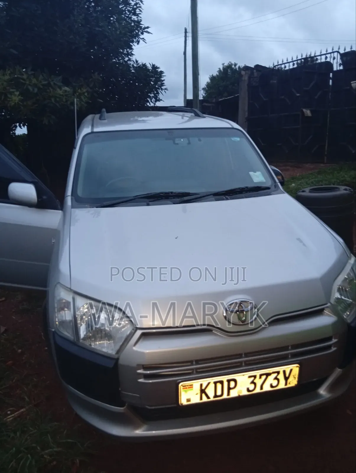 Toyota HiAce 2018 Silver