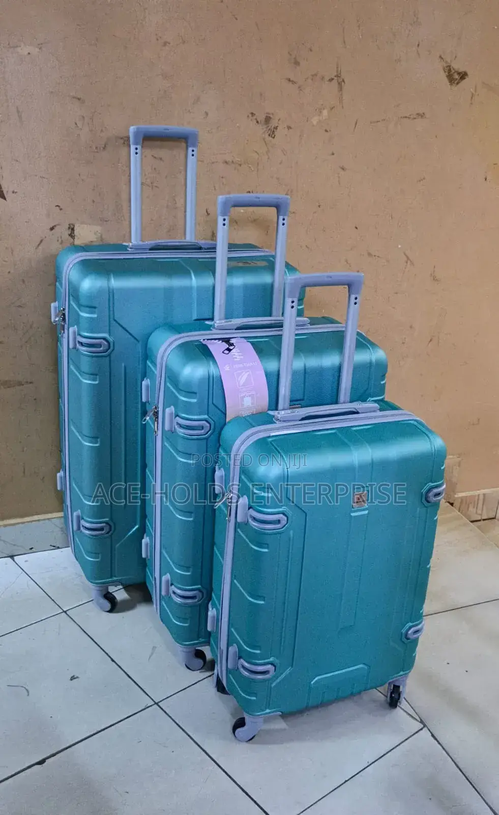 Quality Superior Fibre Finish 3 in 1 Suitcase Bags - Size 4