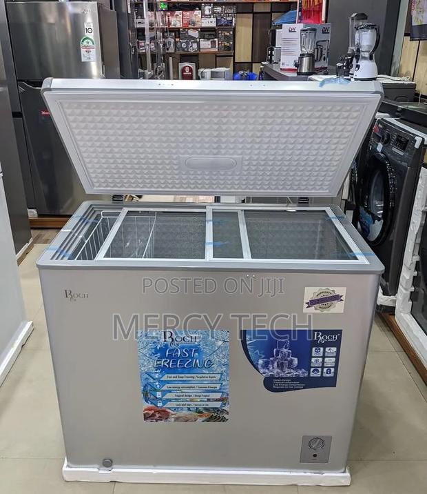 Roch RCF-330-K-B Chest Freezer (251l)