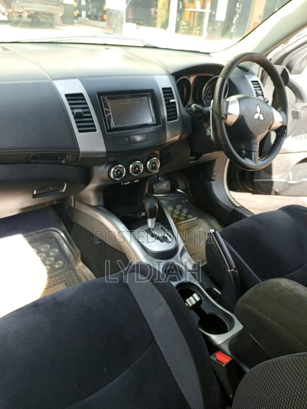 Mitsubishi Outlander 2010 Black