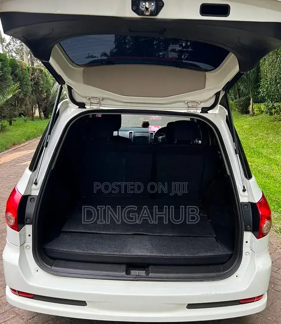 Nissan Wingroad 2012 White